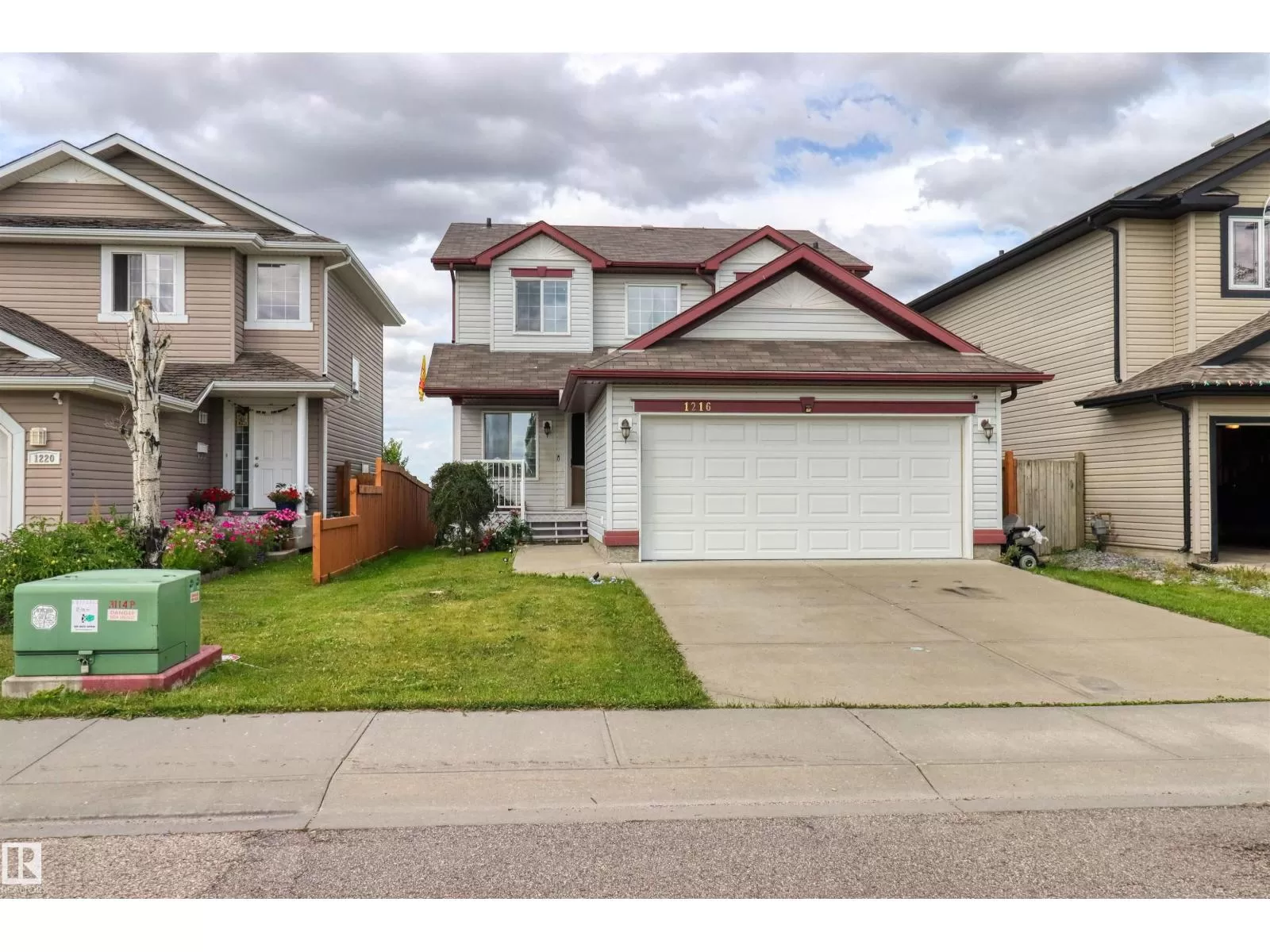 House for rent: 1216 37c Ave Nw, Edmonton, Alberta T6T 0E5