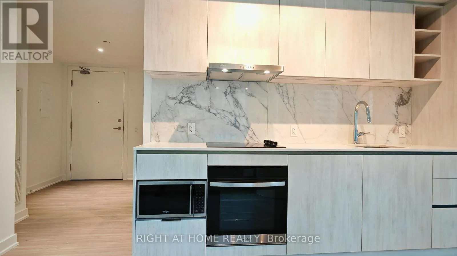 Apartment for rent: 1216 - 8 Wellesley Street W, Toronto, Ontario M4Y 0J5