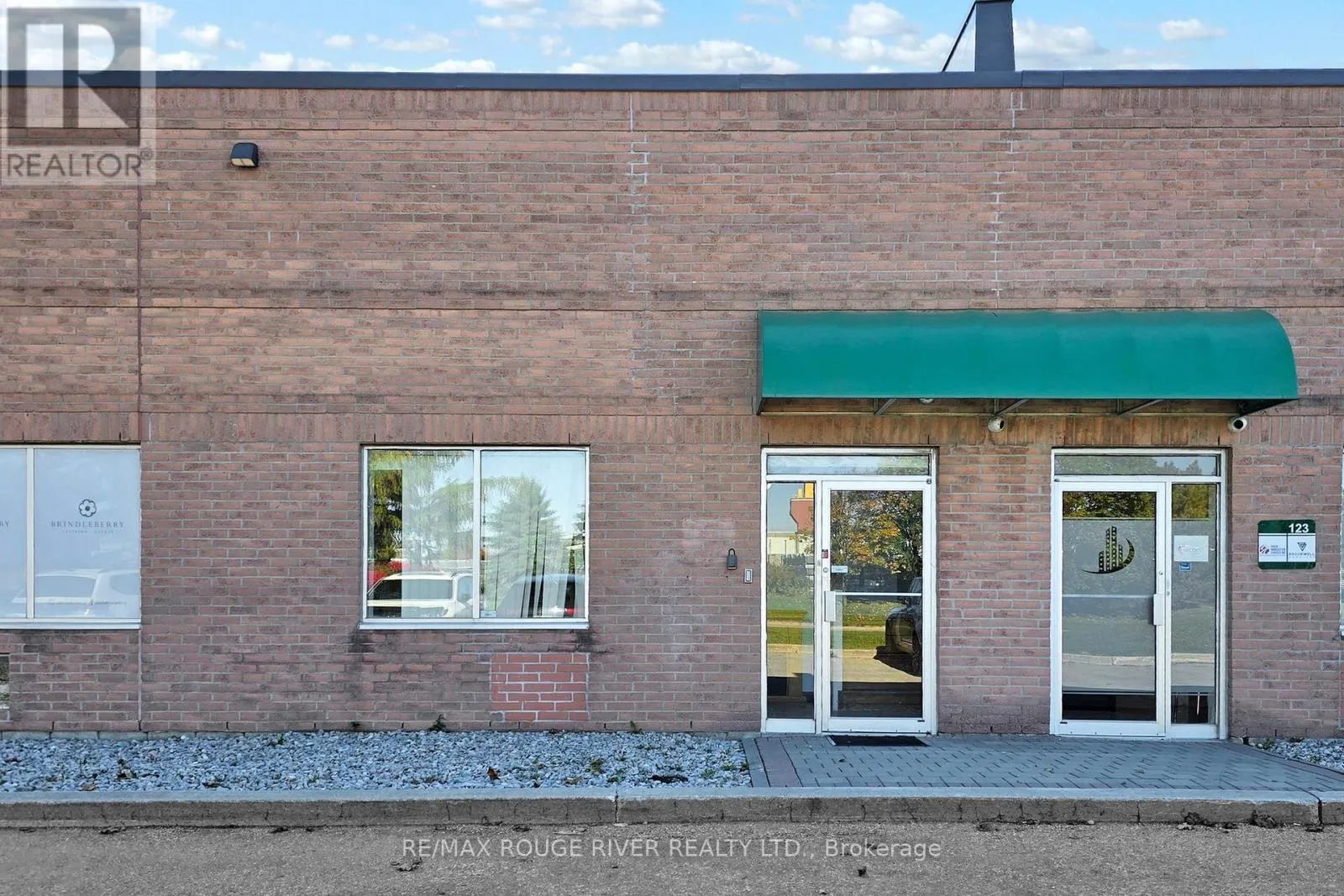 122 - 1895 Clements Road, Pickering, Ontario L1W 3V5