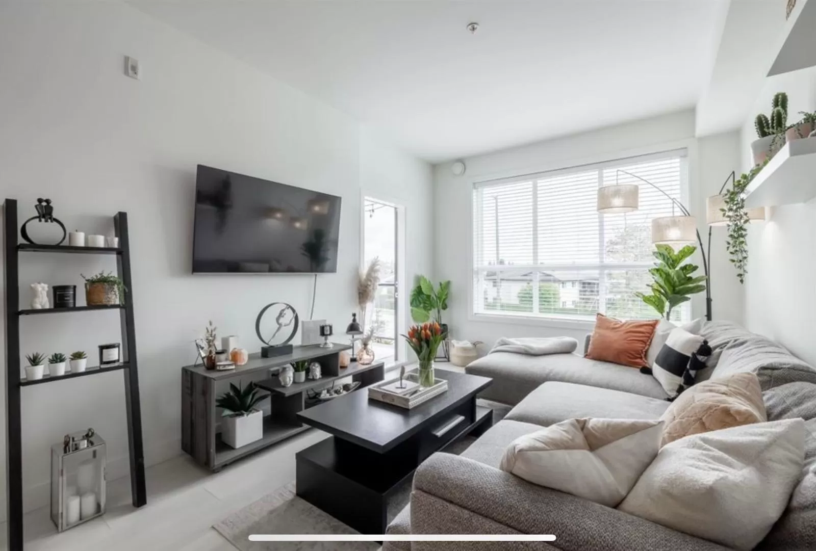 Apartment for rent: 122 19935 75a Avenue, Langley, British Columbia V2Y 4L6