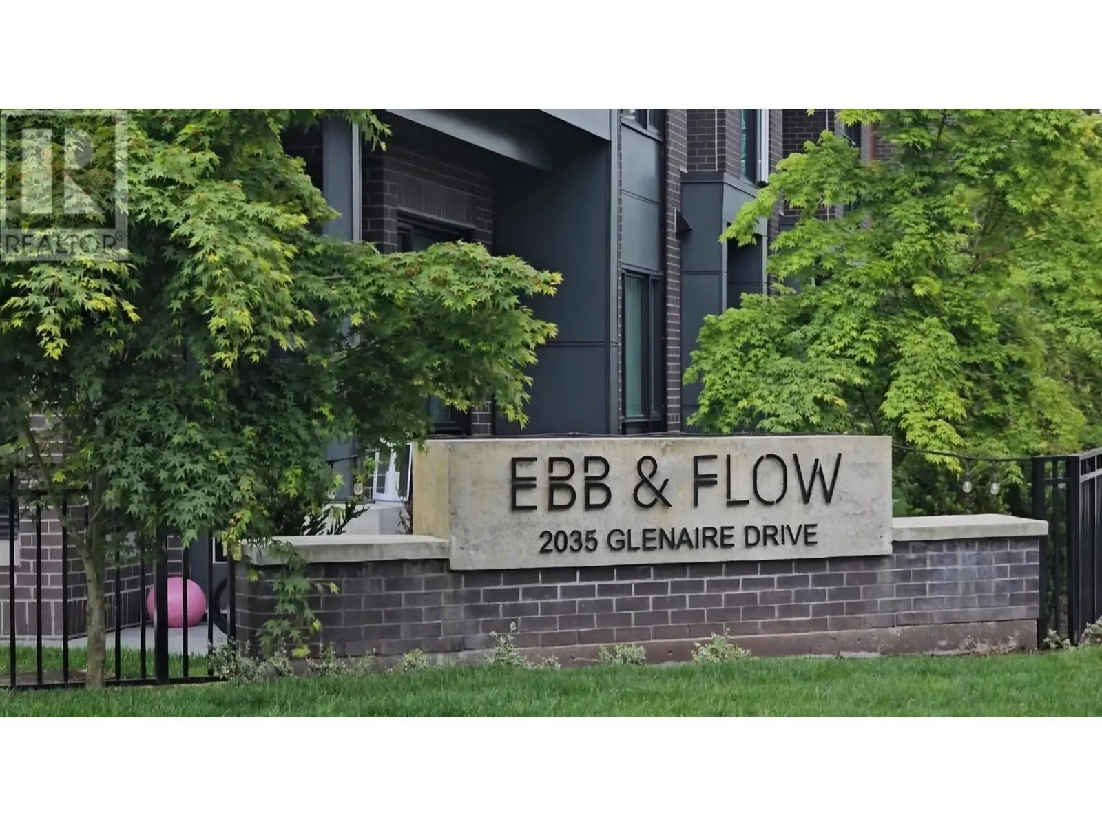 Apartment for rent: 122 2035 Glenaire Drive, North Vancouver, British Columbia V2P 1Y2