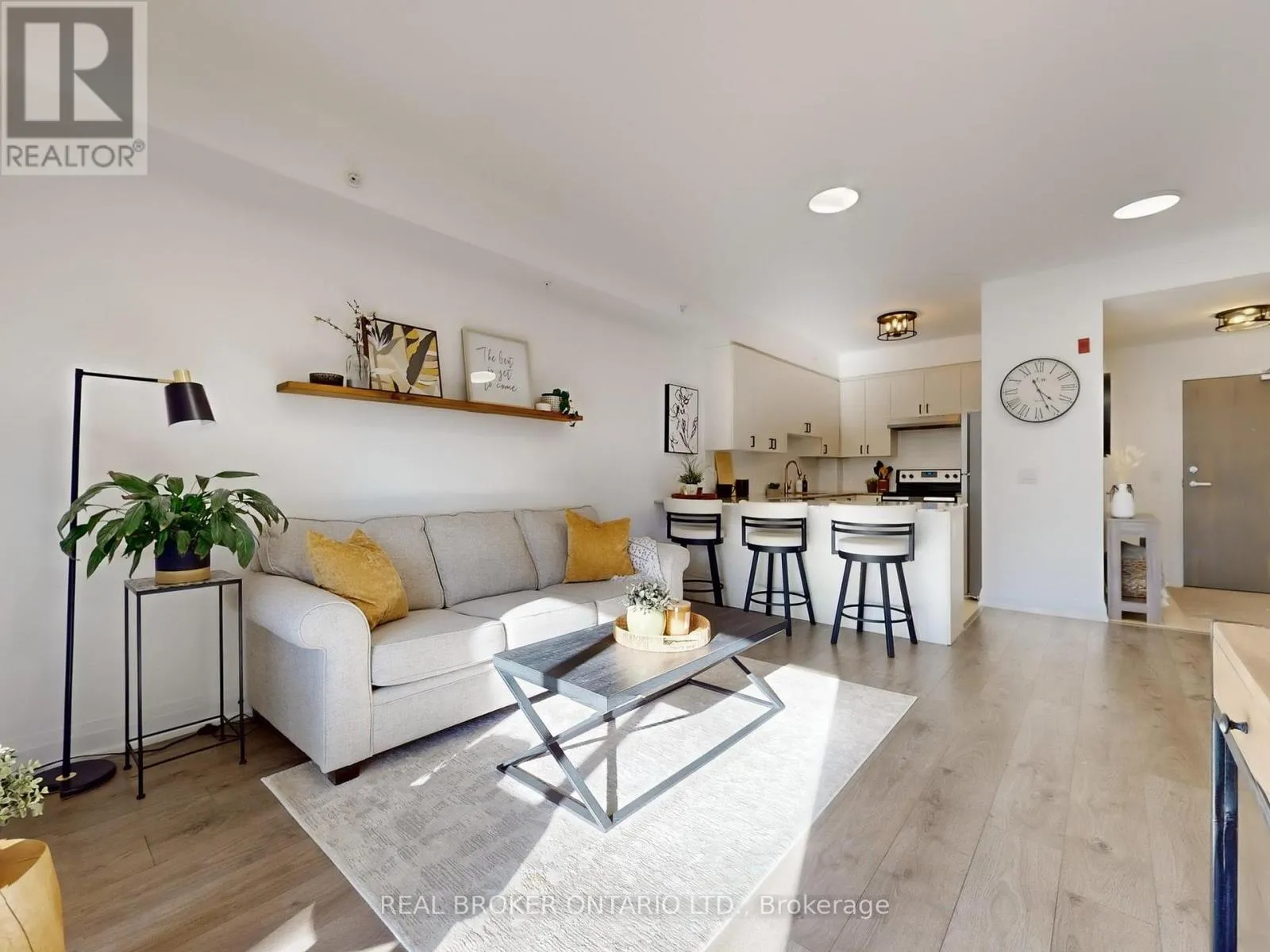 Apartment for rent: 122 - 481 Rupert Avenue, Whitchurch-Stouffville, Ontario L4A 1Y7