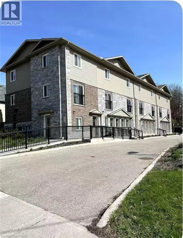 Row / Townhouse for rent: 122 Courtland Avenue E Unit# 14, Kitchener, Ontario N2G 0B8