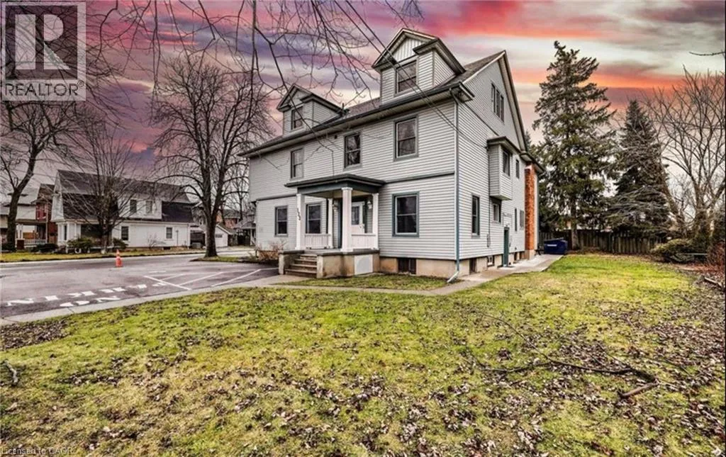 Apartment for rent: 122 Hellems Avenue Unit# 7, Welland, Ontario L3B 3B3