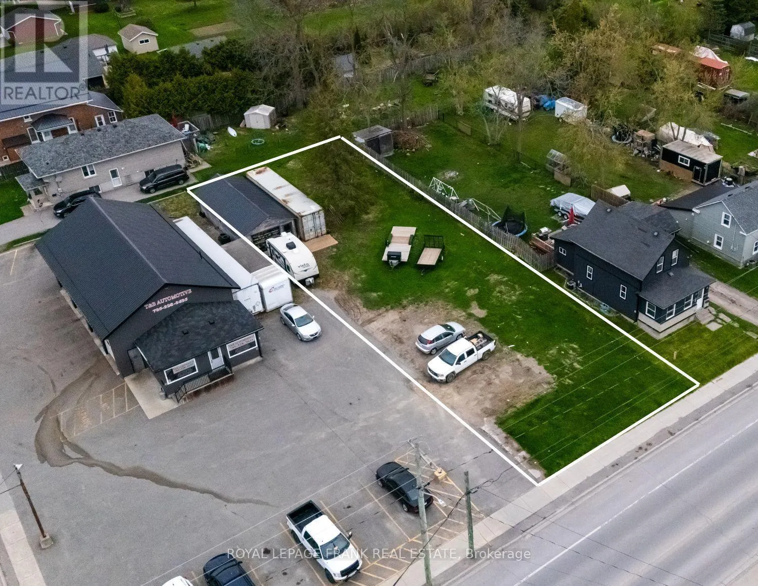 122 Queen Street, Kawartha Lakes, Ontario K9V 1N3