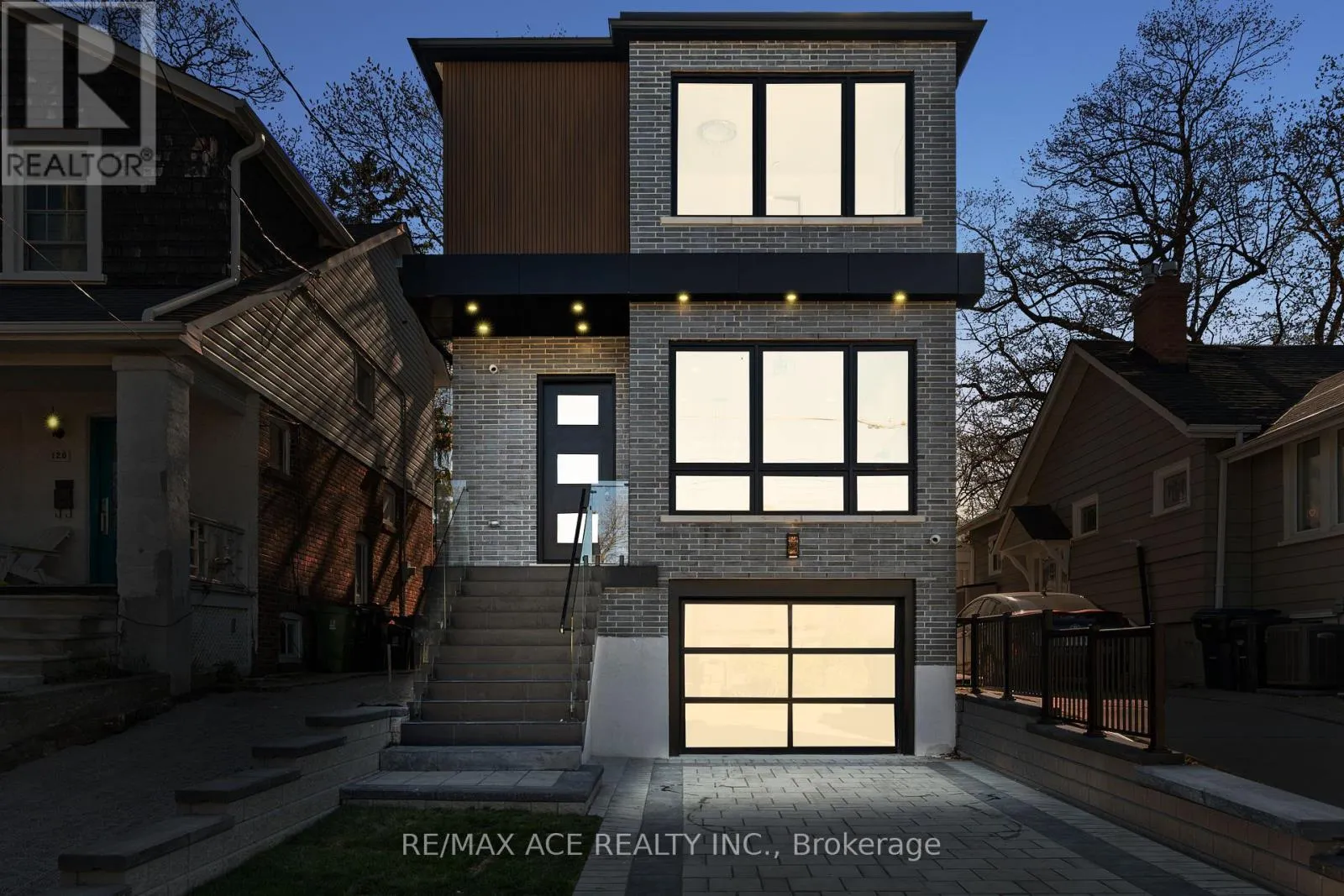 House for rent: 122 Warden Avenue, Toronto, Ontario M1N 2Z4