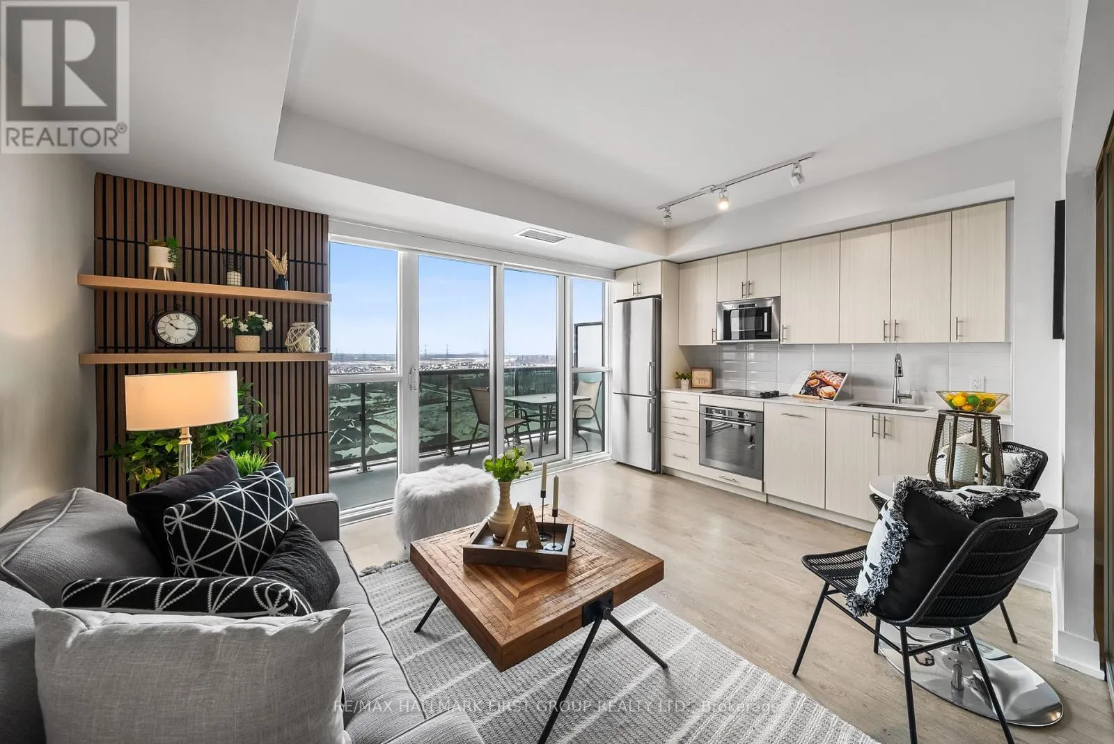 Apartment for rent: 1220 - 2550 Simcoe Street N, Oshawa, Ontario L1L 0R5