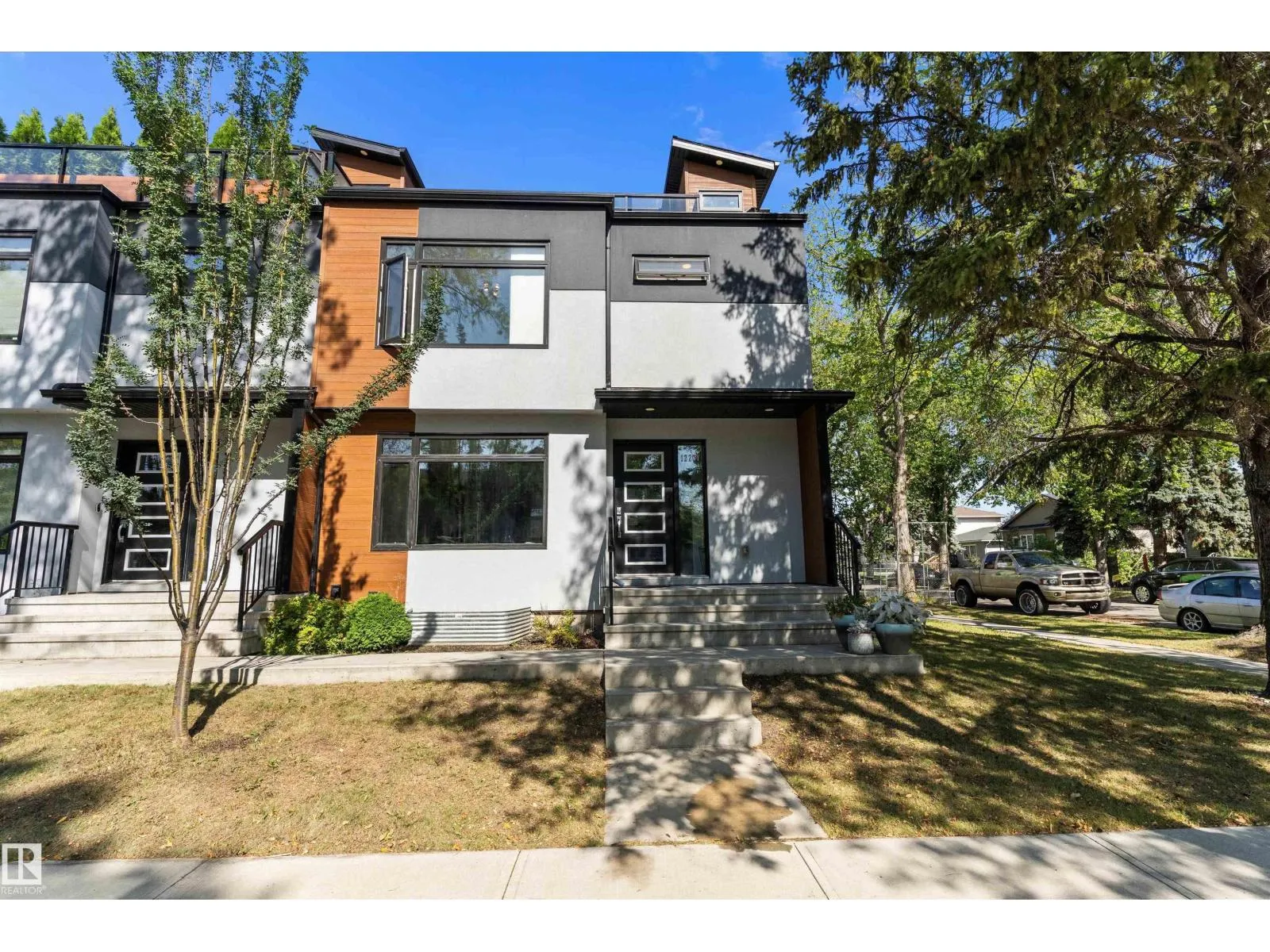 Row / Townhouse for rent: 12204 117 Av Nw, Edmonton, Alberta T5M 0C3