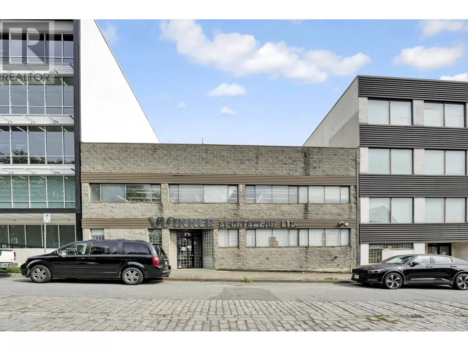 1223 Frances Street, Vancouver, British Columbia V6A 1Z4