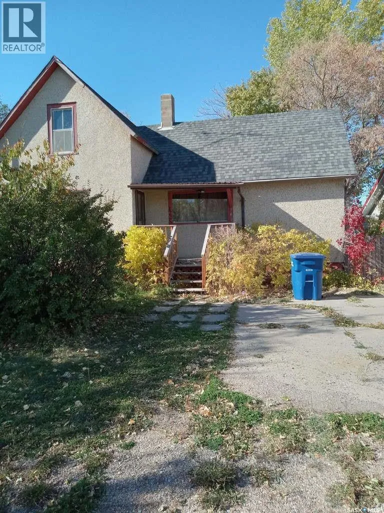 House for rent: 1225 Halifax Street, Halbrite, Saskatchewan S0C 1H0