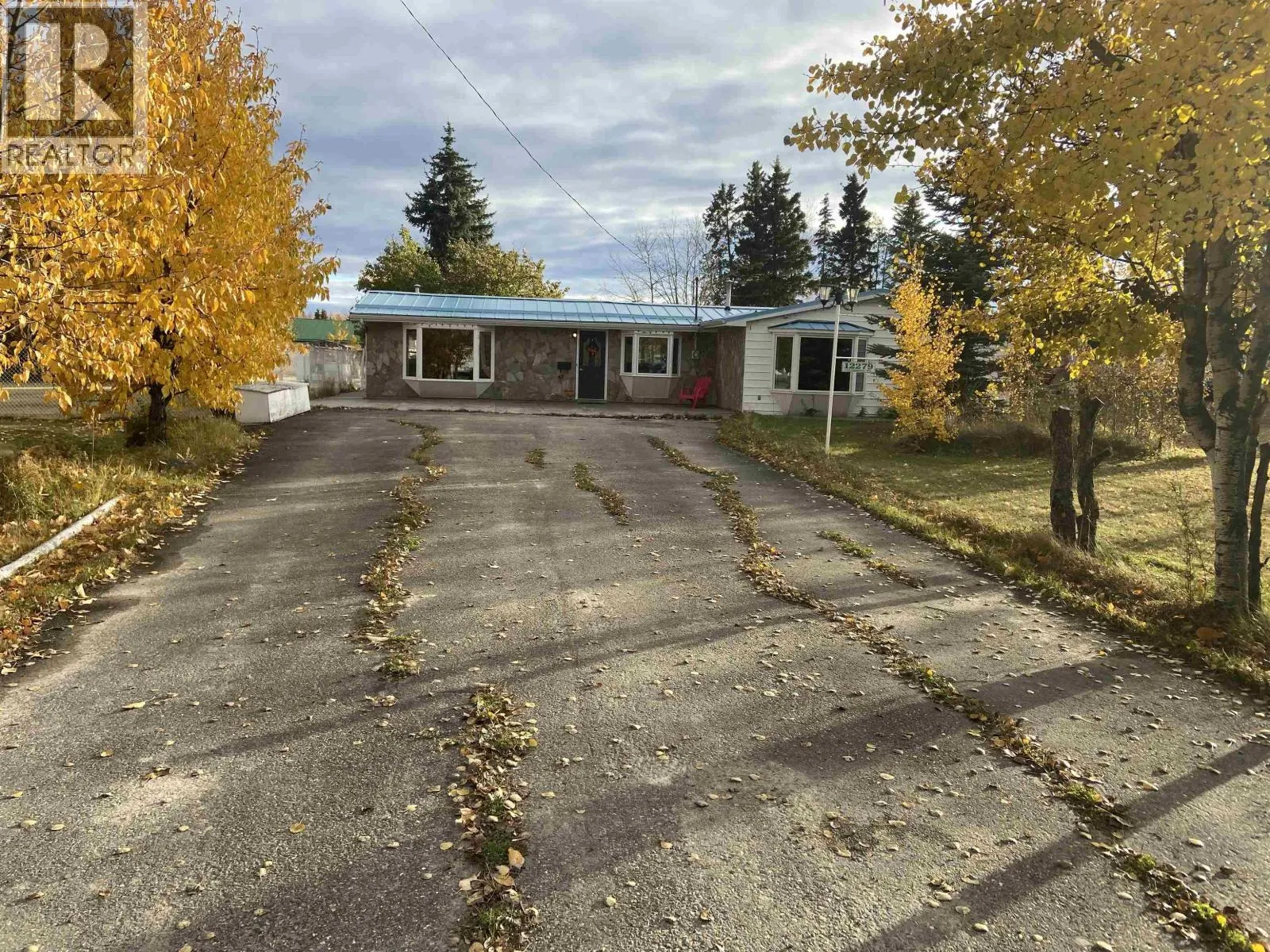 House for rent: 12279 Cottonwood Avenue, Fort St. John, British Columbia V1J 8B1