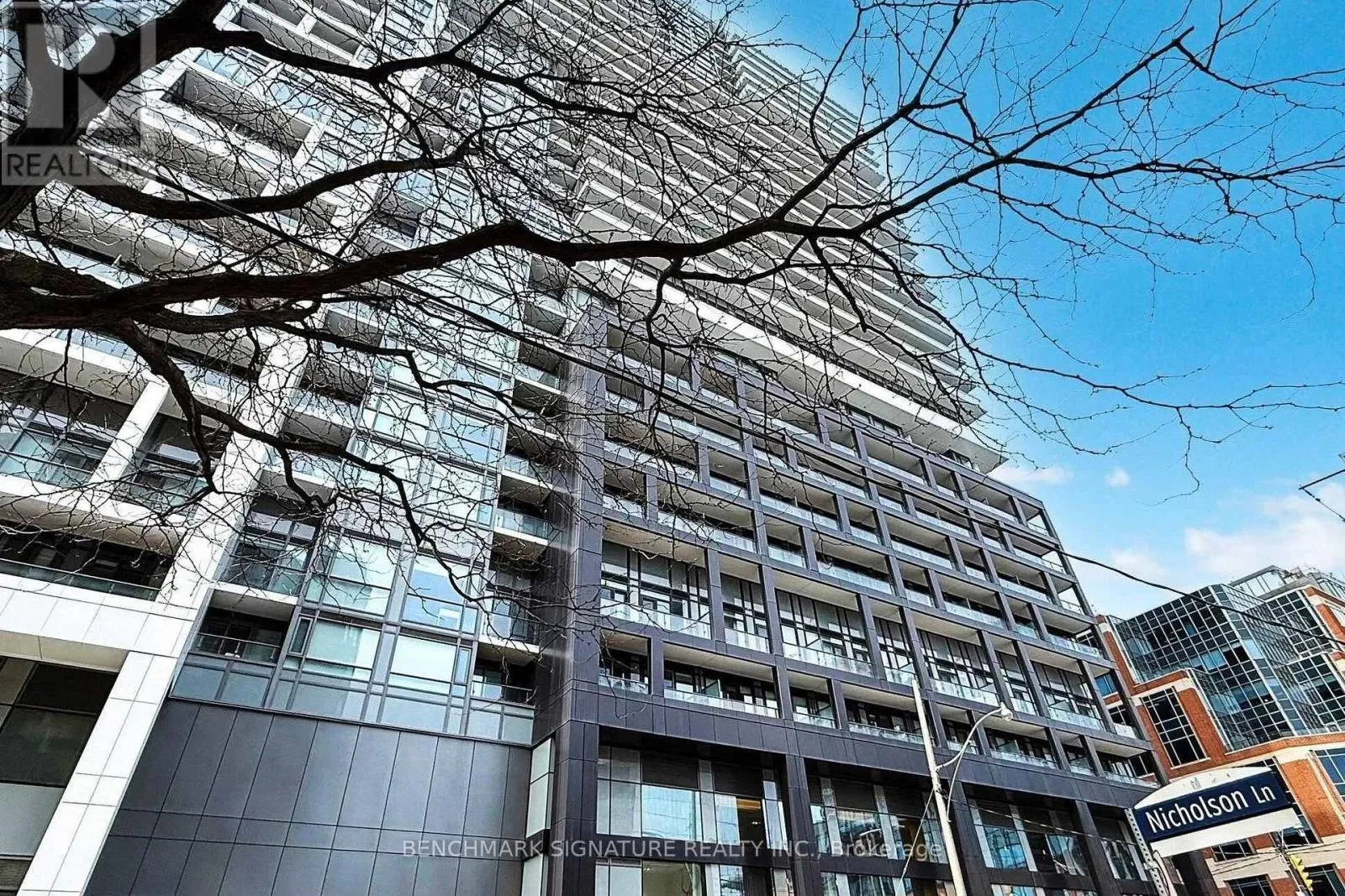 Apartment for rent: 1229 - 70 Princess Street, Toronto, Ontario M5A 0X6