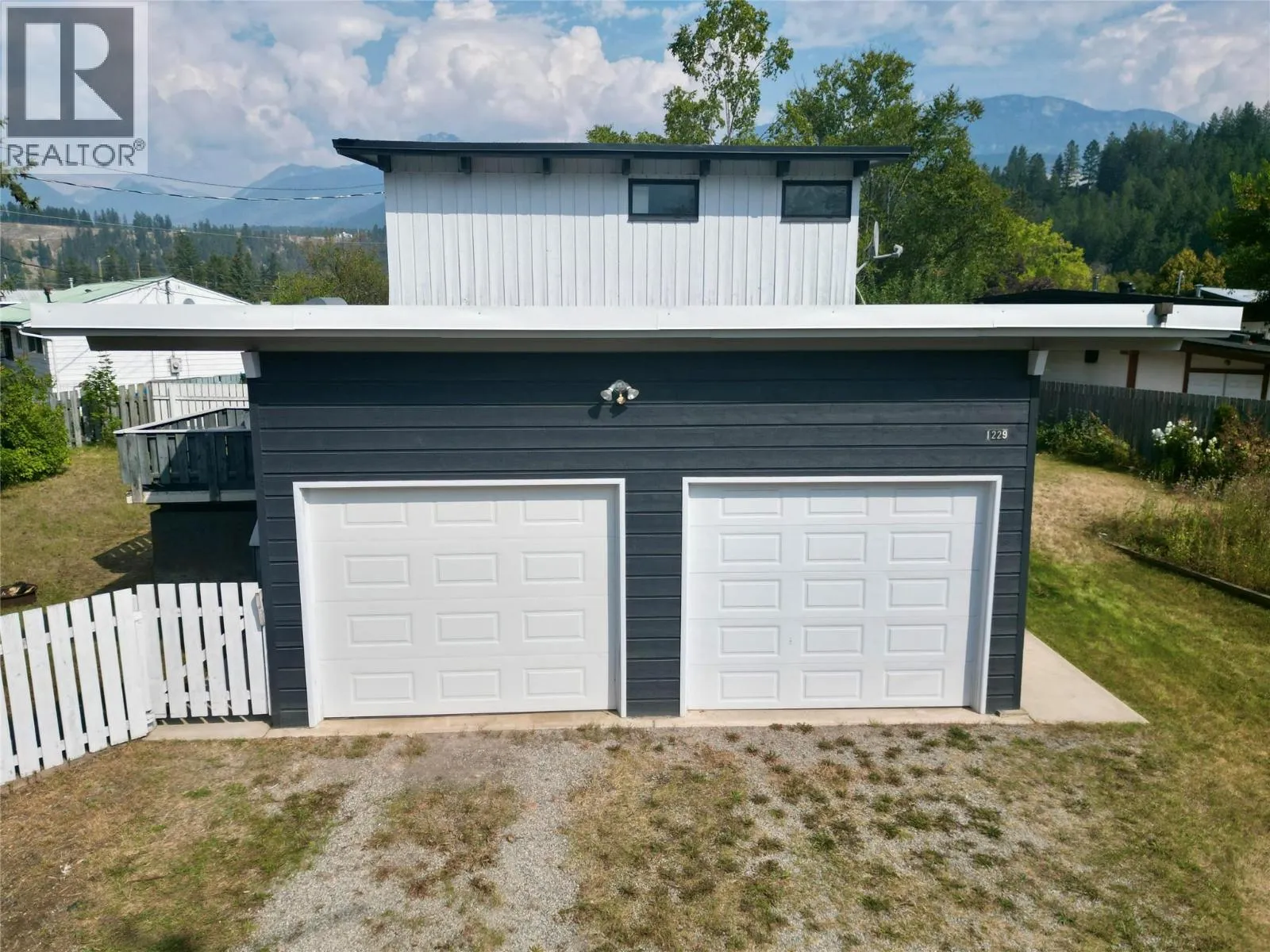 House for rent: 1229 Alexander Drive, Golden, British Columbia V0A 1H0