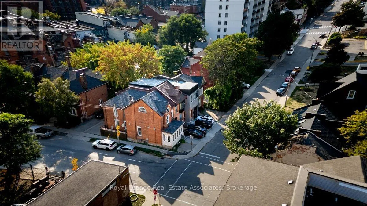 House for rent: 123 Market Street, Hamilton, Ontario L8R 1N7