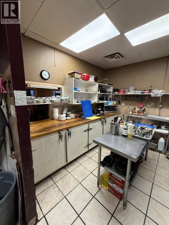 123 Restaurant Avenue, Calgary, Alberta T2E 6M6