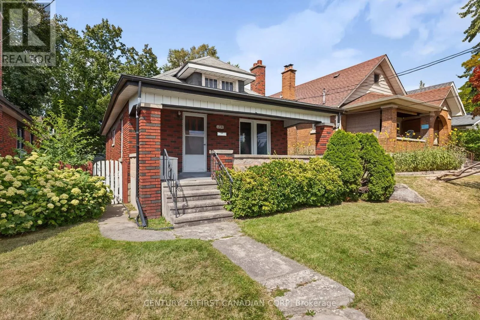 House for rent: 1230 Dundas Street, London East, Ontario N5W 3B2