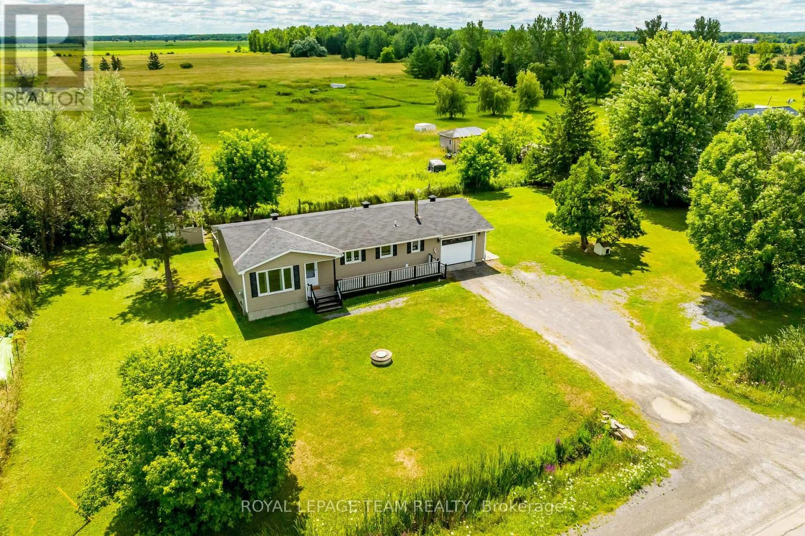 House for rent: 1234 Kinburn Side Road, Ottawa, Ontario K0A 3M0