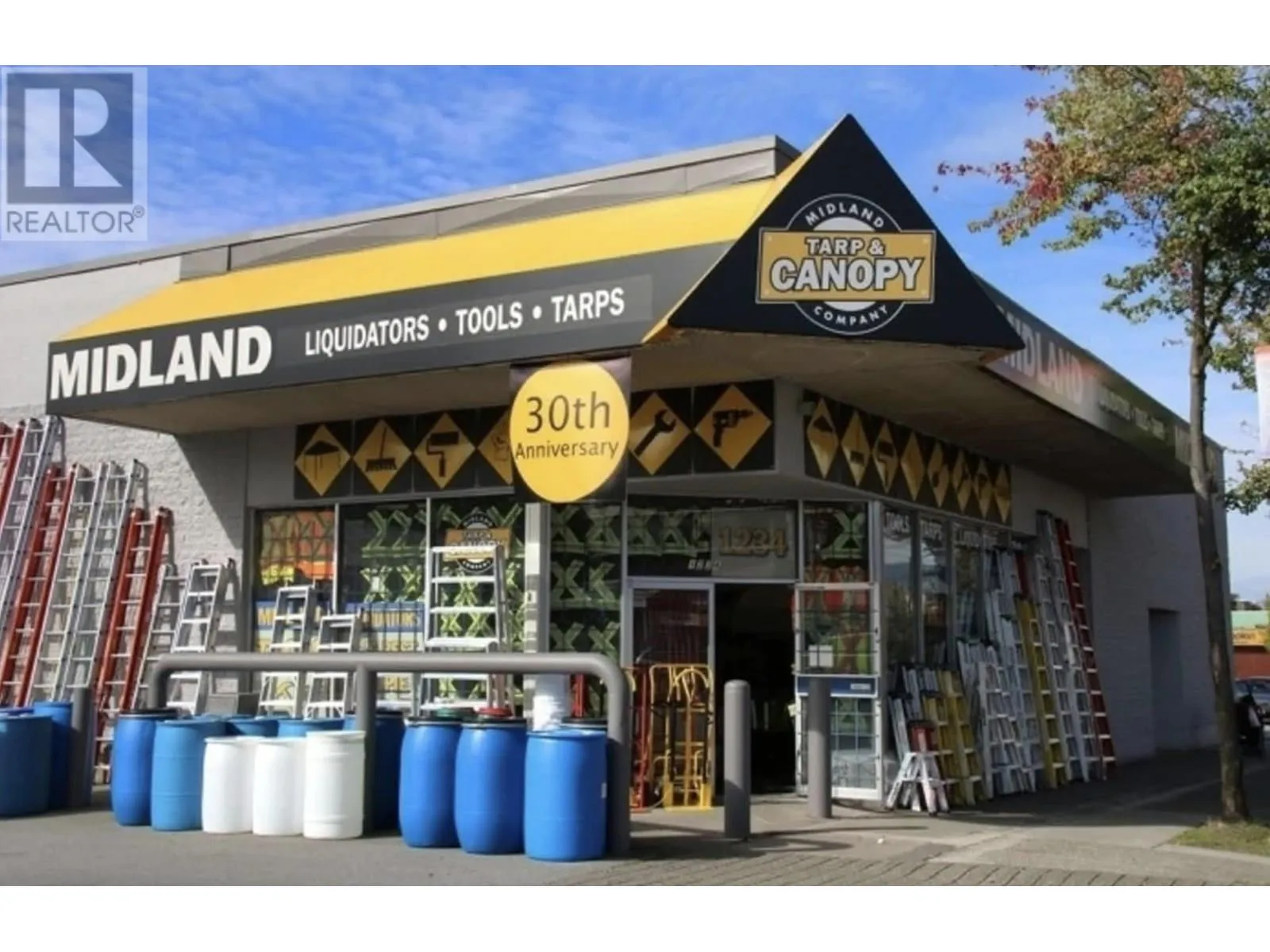 1234 Kingsway, Vancouver, British Columbia V5V 3E1