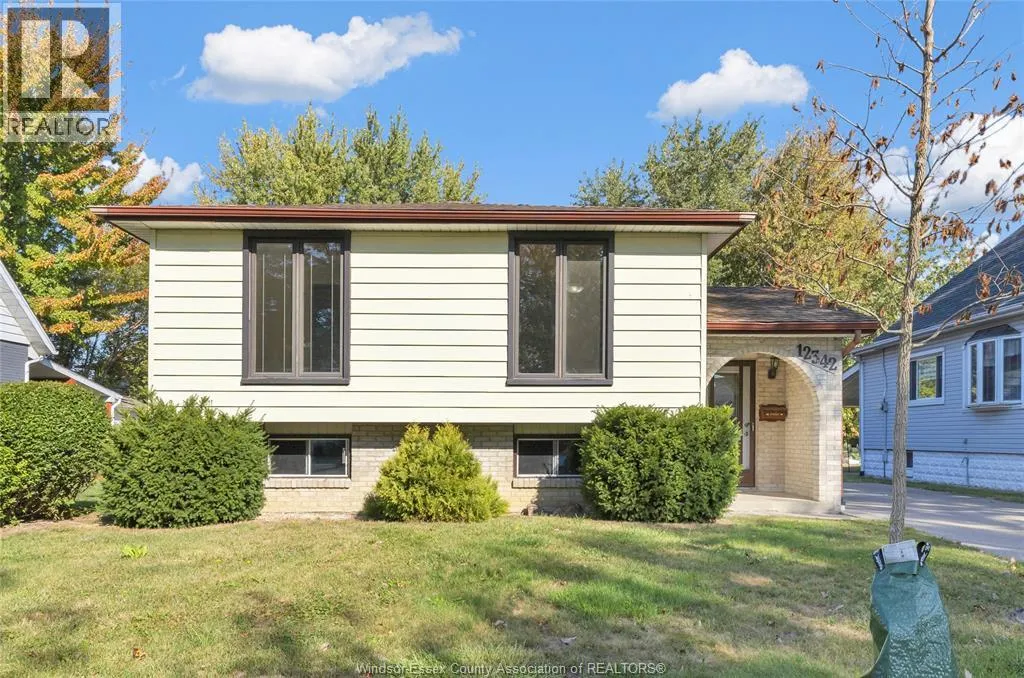 House for rent: 12342 Lachance Court, Tecumseh, Ontario N8N 1L6