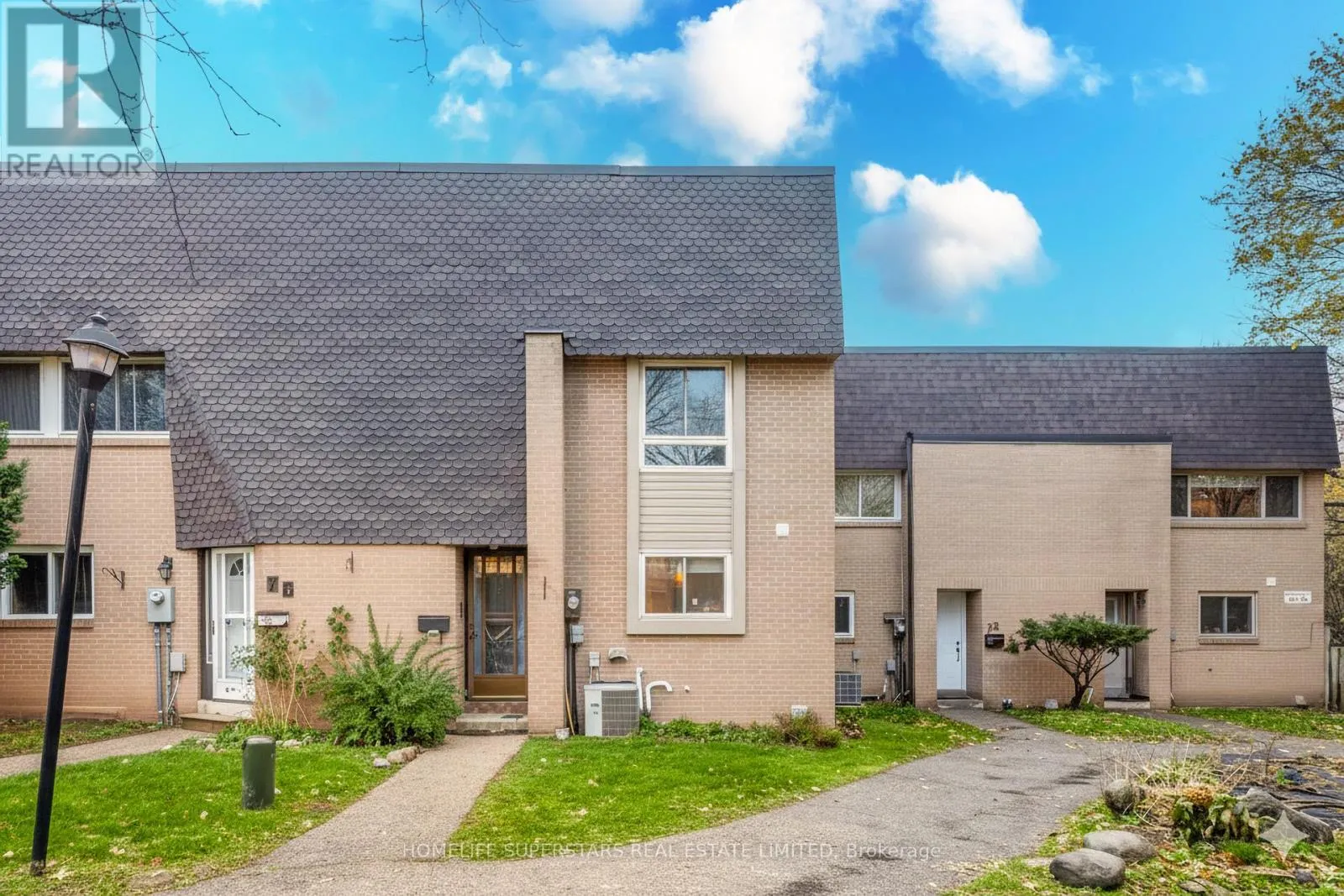 Row / Townhouse for rent: 1235 Radom Street, Pickering, Ontario L1W 1J3