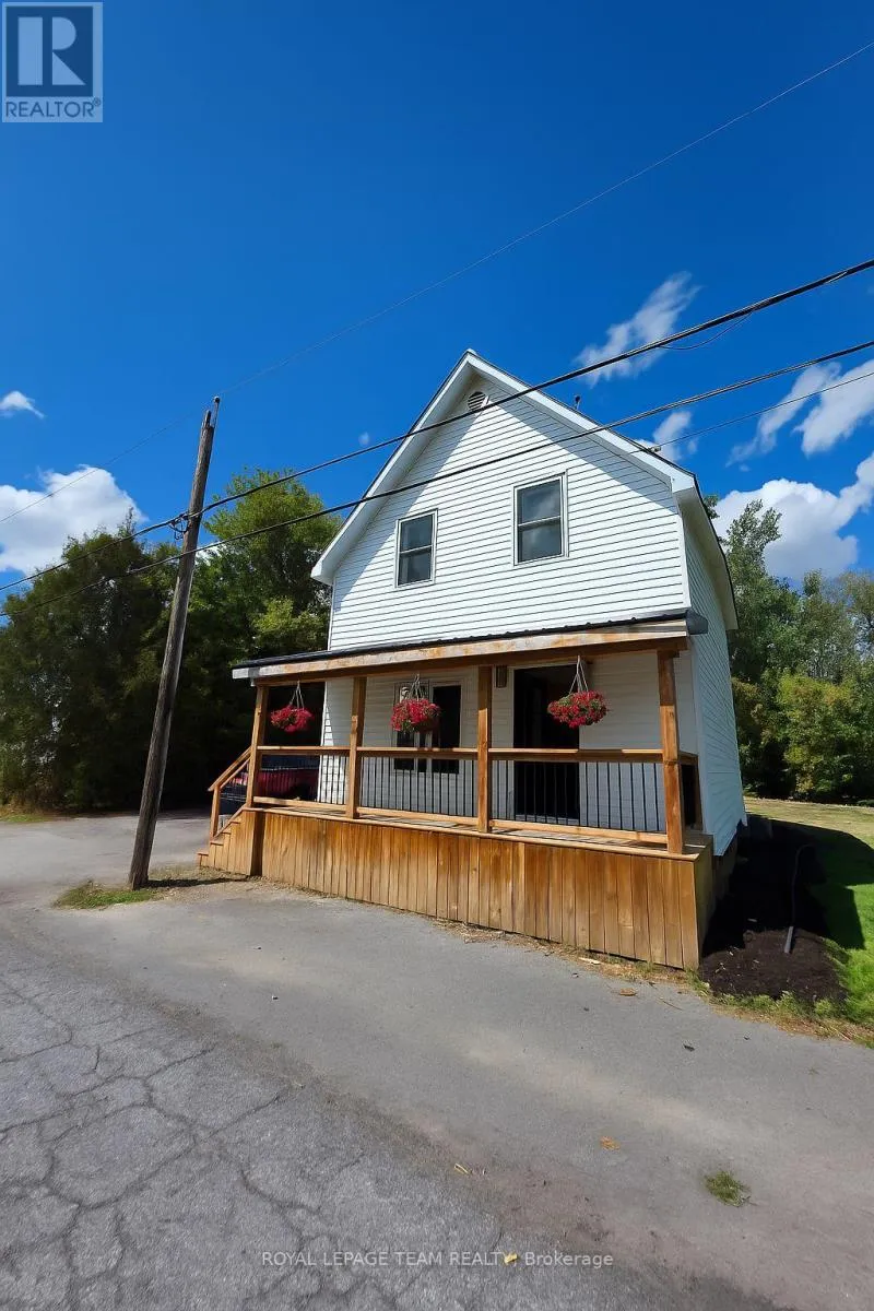 House for rent: 12361 Winchester Springs Road, North Dundas, Ontario K0C 2L0