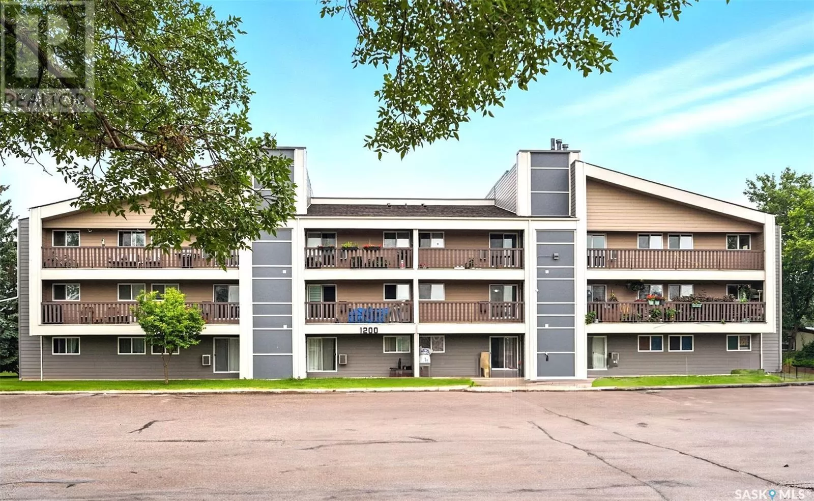 Apartment for rent: 1237 425 115th Street E, Saskatoon, Saskatchewan S7N 2E5