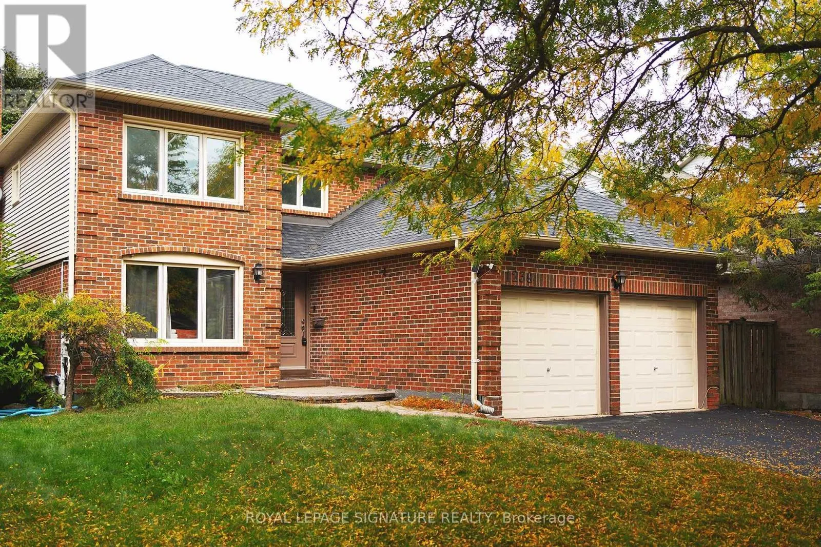 House for rent: 1239 Barnwood Square, Pickering, Ontario L1X 1C6