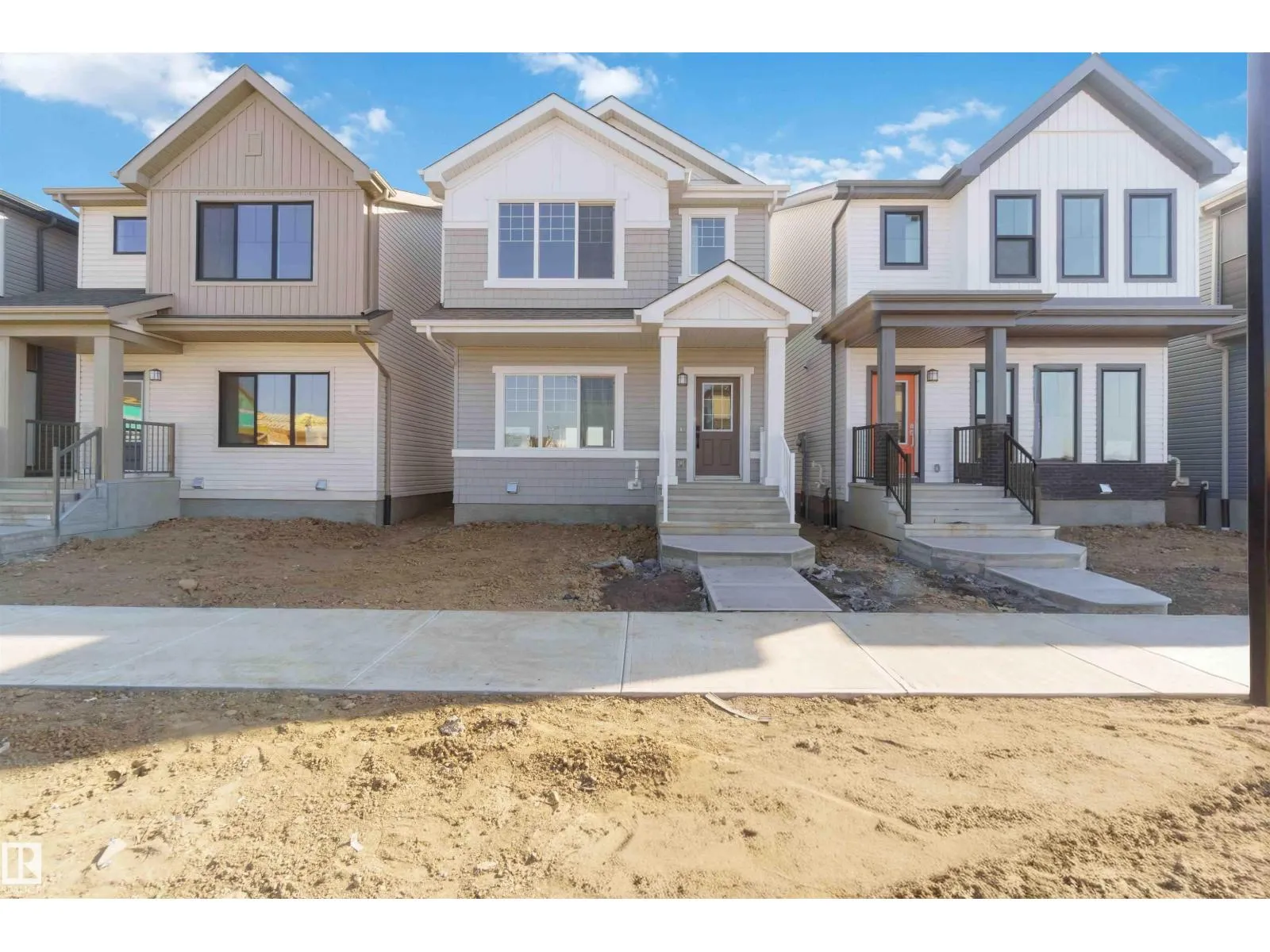 House for rent: 1239 Cristall Wy Sw, Edmonton, Alberta T6W 5T1