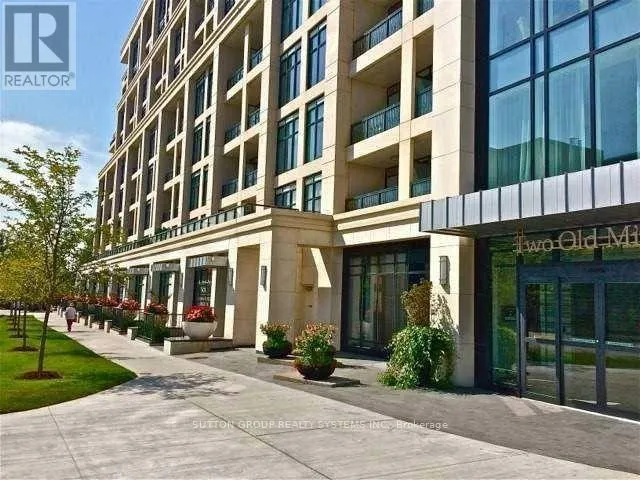 Apartment for rent: 124 - 2 Old Mill Drive, Toronto, Ontario M6S 0A2