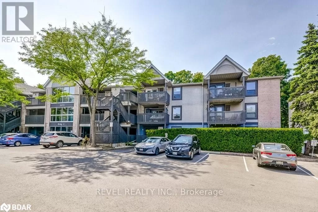 Row / Townhouse for rent: 124 - 2030 Cleaver Avenue, Burlington, Ontario L7M 4C3