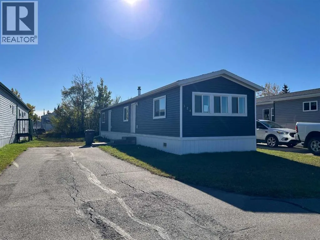 Mobile Home for rent: 124, 8060 100 Street, Grande Prairie, Alberta T8V 2N9