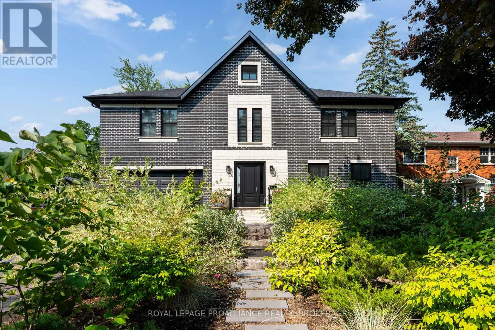 House for rent: 124 Churchill Crescent, Kingston, Ontario K7L 4N2