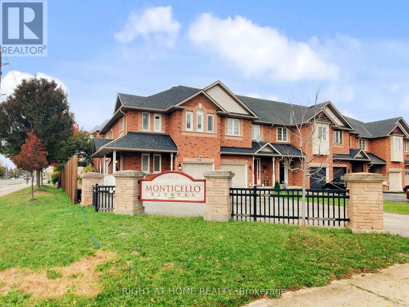 Row / Townhouse for rent: 124 Peachwood Crescent, Hamilton, Ontario L8E 5Z8