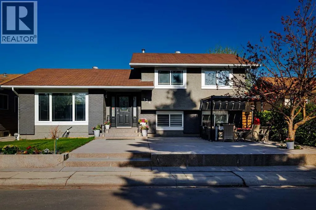 House for rent: 124 Whiteside Crescent Ne, Calgary, Alberta T1Y 2A7