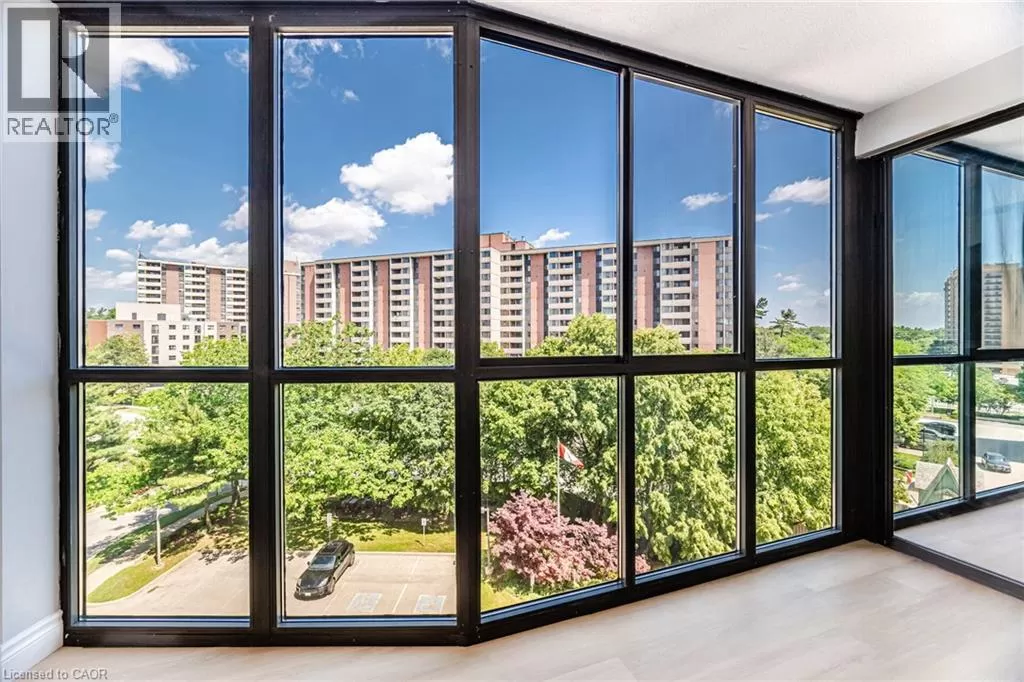 Apartment for rent: 1240 Marlborough Court Unit# 606, Oakville, Ontario L6H 3K7