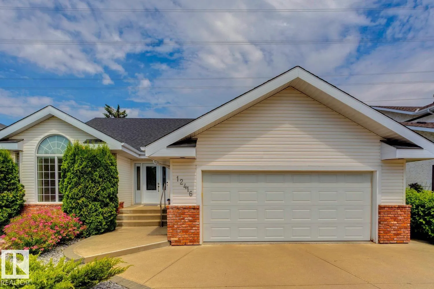 House for rent: 12416 29a Av Nw, Edmonton, Alberta T6J 6C6