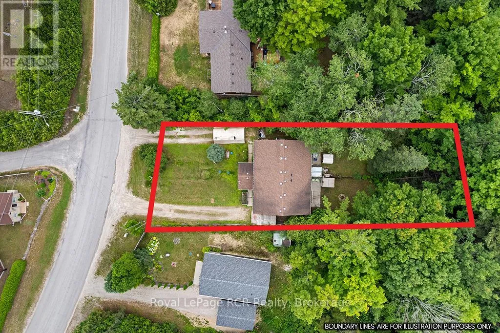 Duplex for rent: 1245 Sauble Falls Road N, South Bruce Peninsula, Ontario N0H 2G0