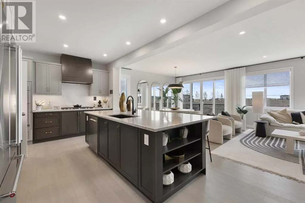 House for rent: 125 Corner Glen Avenue Ne, Calgary, Alberta T3N 2L7