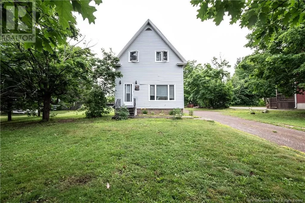 House for rent: 125 Elmwood Drive, Moncton, New Brunswick E1A 1X2