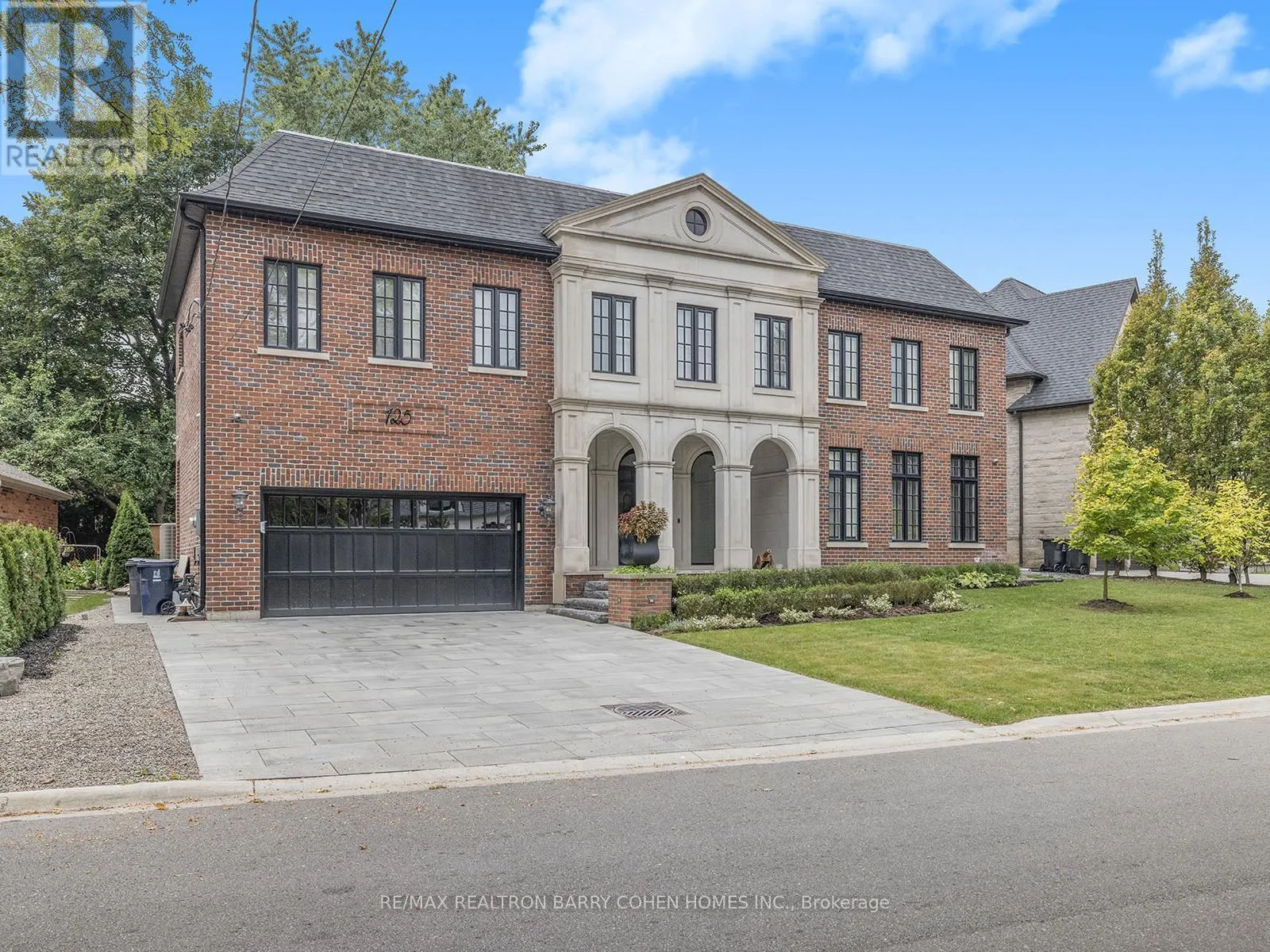 House for rent: 125 Sandringham Drive, Toronto, Ontario M3H 1E2