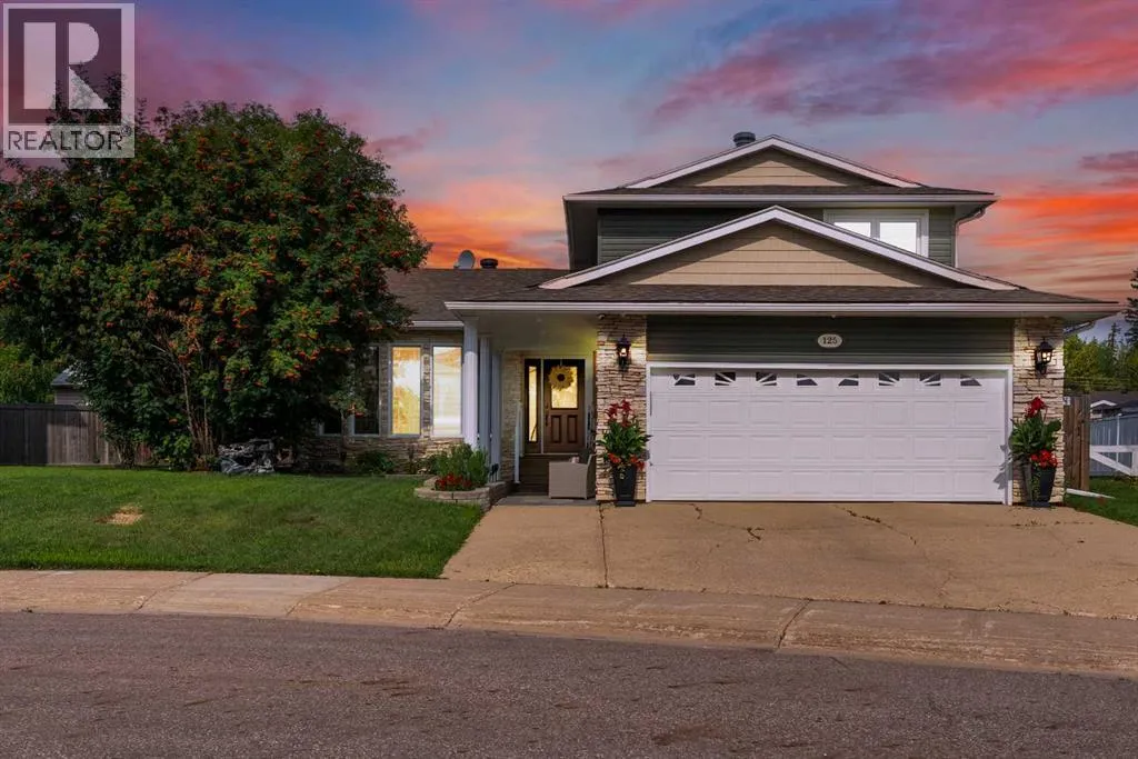 House for rent: 125 Whiteoak Garden, Fort McMurray, Alberta T9K 1A7