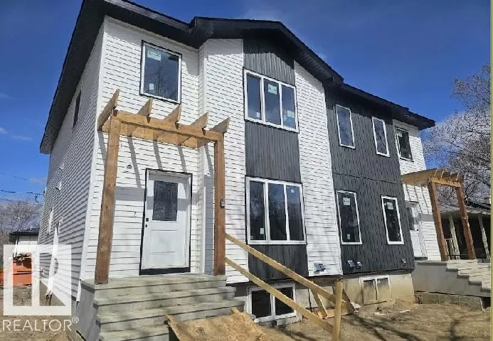 Duplex for rent: 12514 114 Av Nw, Edmonton, Alberta T5M 2X6