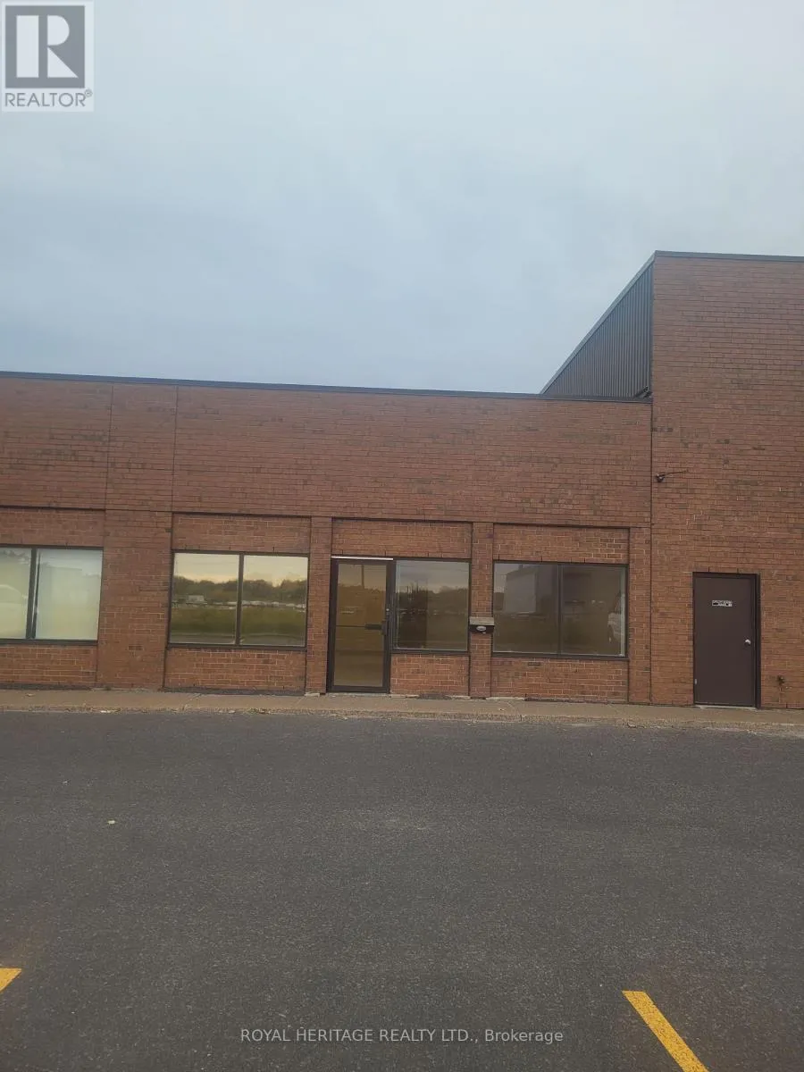 Multi-Tenant Industrial for rent: 1255 Terwillegar Avenue, Oshawa, Ontario L1J 7A4