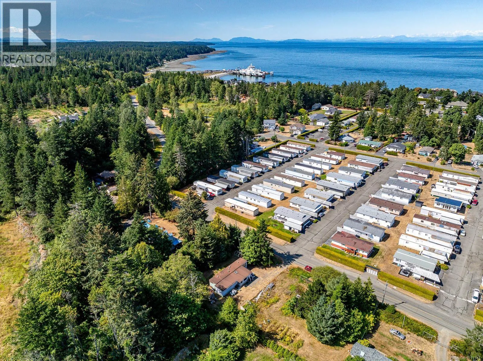 Manufactured Home for rent: 1255 Wilkinson Rd, Comox, British Columbia V9M 4B8