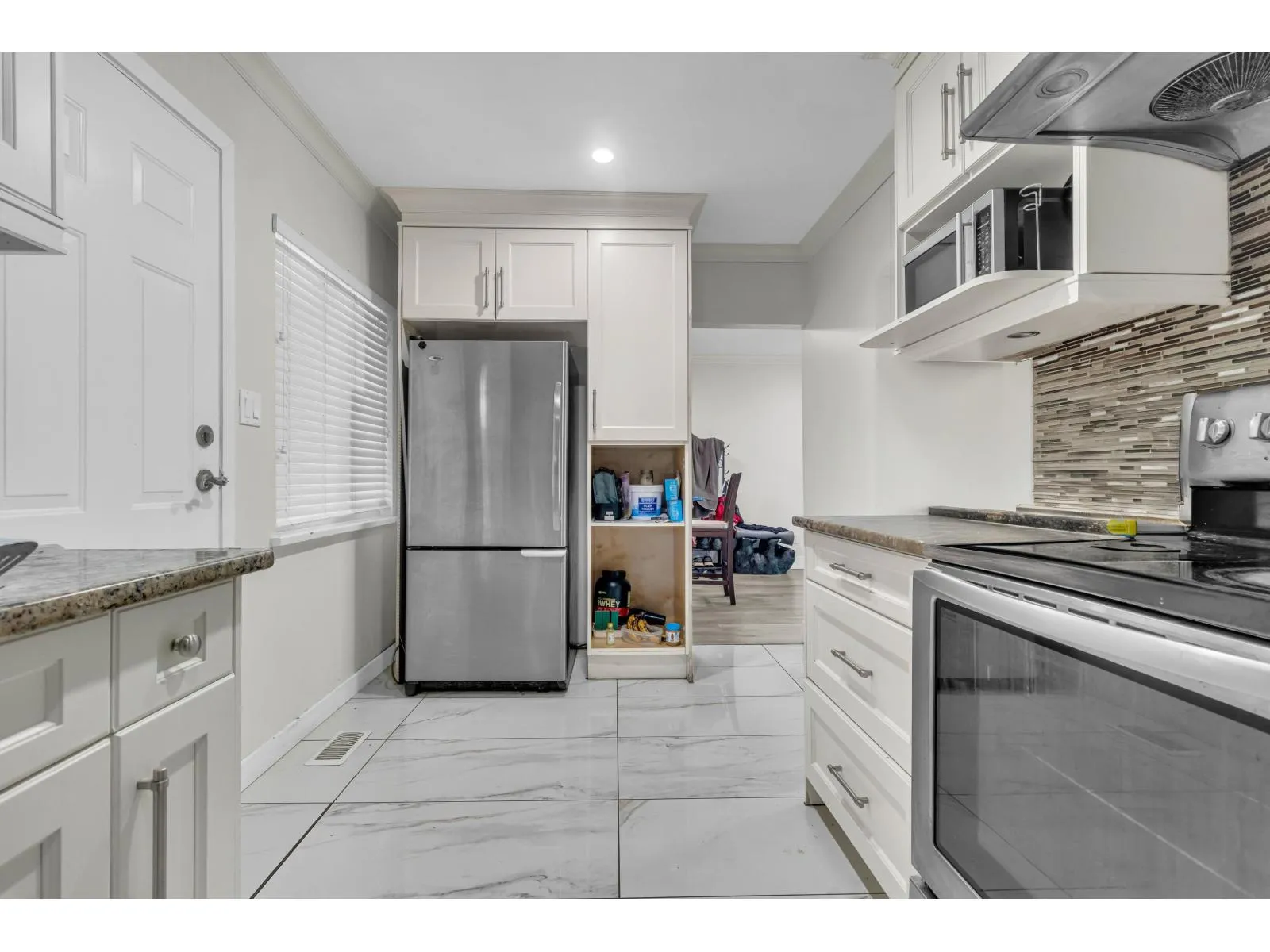 House for rent: 12552 99 Avenue, Surrey, British Columbia V3V 2P5