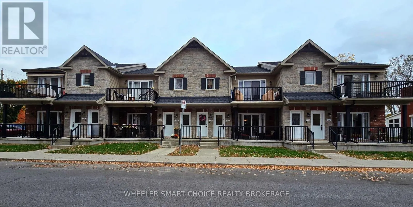 Apartment for rent: 125a - 125a Third Street W, Cornwall, Ontario K6J 1B8