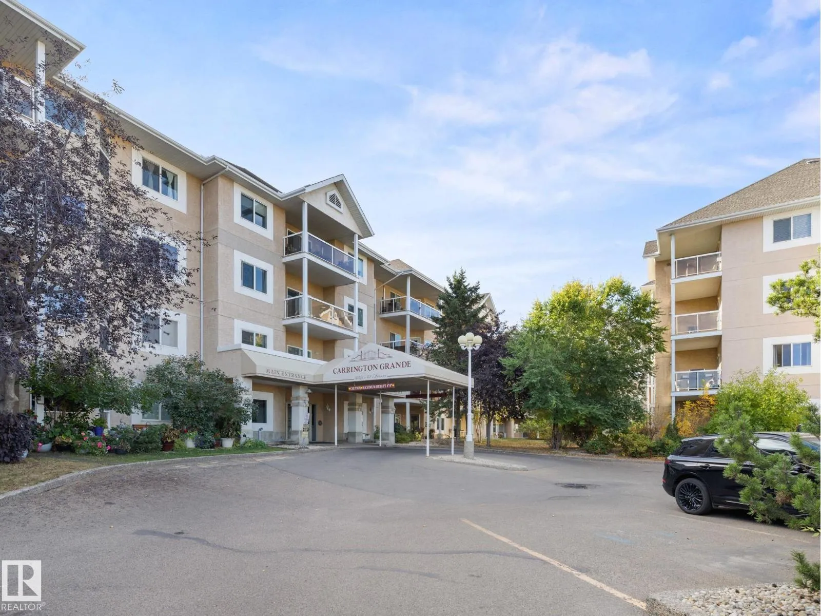 Apartment for rent: #126 10511 42 Av Nw, Edmonton, Alberta T5J 7G8