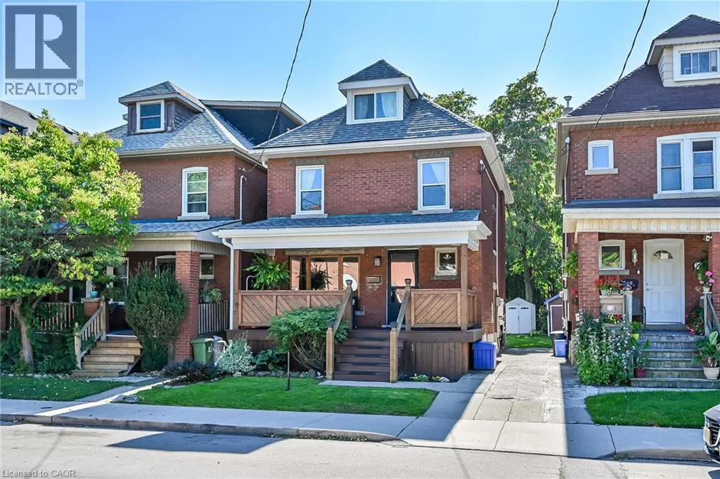 House for rent: 126 Cumberland Avenue, Hamilton, Ontario L8M 1Z3