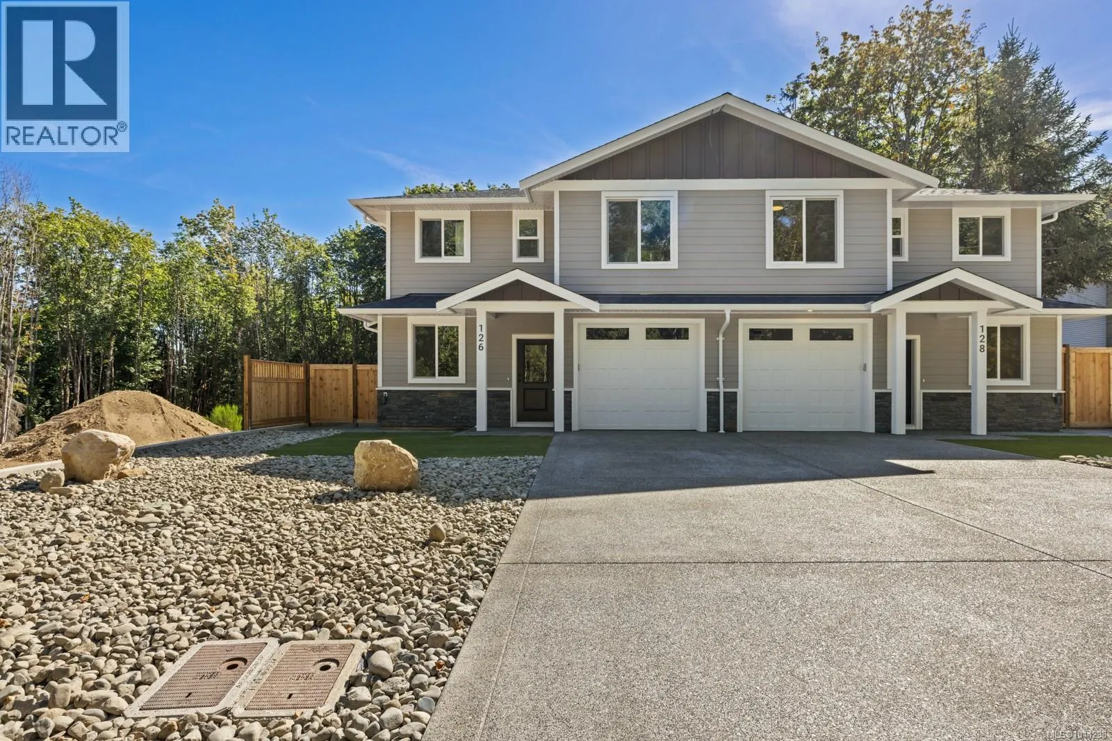 Duplex for rent: 126 Elk Rd, Lake Cowichan, British Columbia V0R 2G0