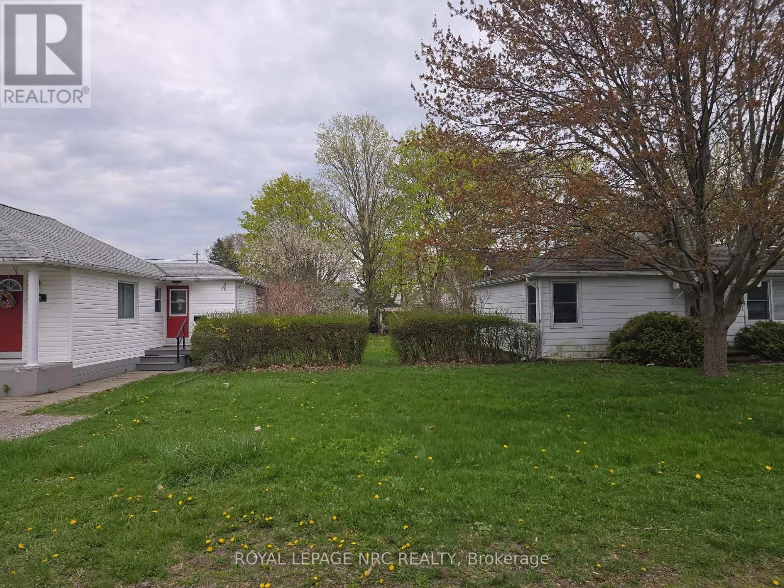 126 Oakwood Street, Port Colborne, Ontario L3K 5G3